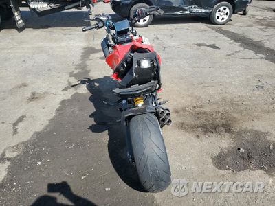Czwarte zdjęcie samochodu z boku: 2023 DUCATI DIAVEL V4 VIN:ZDMGAR1W5PB001182 - miniatura