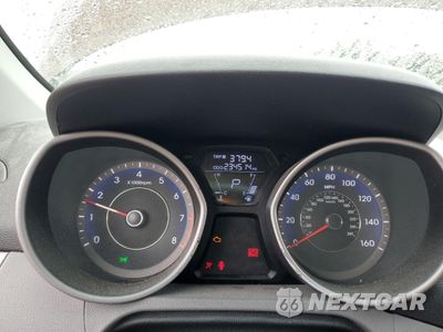 Zdjęcie 9 z 12 samochodu: 2011 HYUNDAI ELANTRA GLS VIN:KMHDH4AE9BU111990 - miniatura