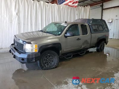 2013 CHEVROLET SILVERADO K1500 LT 1GCRKSE70DZ359725 - główne zdjęcie licytacji z USA - miniatura