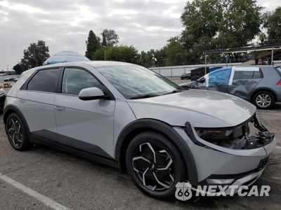 Czwarte zdjęcie samochodu z boku: 2022 HYUNDAI IONIQ 5 SE VIN:KM8KM4AB8NU095598 - miniatura