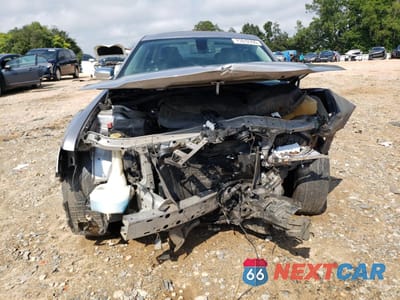 Piąte zdjęcie samochodu w środku: 2018 CHRYSLER 300 LIMITED VIN:2C3CCAEG5JH159534 - miniatura