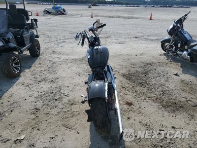 Czwarte zdjęcie samochodu z boku: 2001 HONDA VT1100 C2 VIN:1HFSC43061A104545 - miniatura
