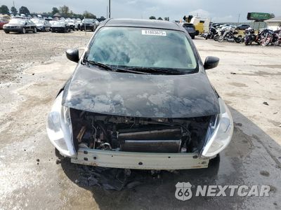 Piąte zdjęcie samochodu w środku: 2019 NISSAN VERSA S VIN:3N1CN7AP0KL823667 - miniatura