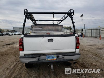 Zdjęcie 6 z 12 samochodu: 2007 CHEVROLET SILVERADO C2500 HEAVY DUTY VIN:1GCHC24UX7E183097 - miniatura