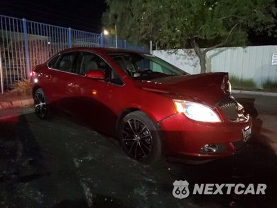 Czwarte zdjęcie samochodu z boku: 2016 BUICK VERANO SPORT TOURING VIN:1G4PW5SK8G4171800 - miniatura