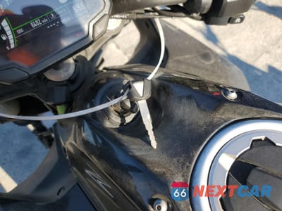 Zdjęcie 8 z 9 samochodu: 2021 KAWASAKI ER650 K VIN:ML5EREK17MDA40604 - miniatura