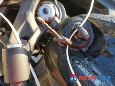 Zdjęcie 8 z 10 samochodu: 2021 KAWASAKI EX650 M VIN:ML5EXEM18MDA37696 - miniatura