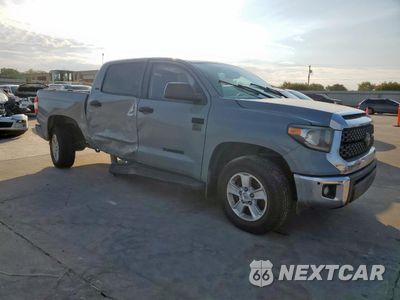 Czwarte zdjęcie samochodu z boku: 2020 TOYOTA TUNDRA CREWMAX SR5 VIN:5TFDY5F18LX880044 - miniatura