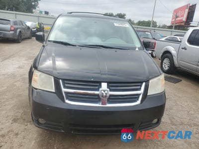 Piąte zdjęcie samochodu w środku: 2010 DODGE GRAND CARAVAN SXT VIN:2D4RN5D14AR177721 - miniatura