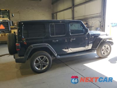 Trzecie zdjęcie samochodu z tyłu: 2019 JEEP WRANGLER UNLIMITED SAHARA VIN:1C4HJXEG9KW590780 - miniatura