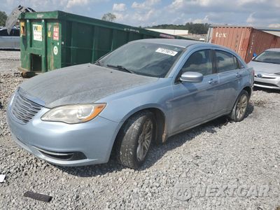 2013 CHRYSLER 200 LX 1C3CCBAB2DN715147 - główne zdjęcie licytacji z USA - miniatura