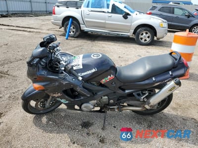 Trzecie zdjęcie samochodu z tyłu: 2001 KAWASAKI ZX600 E VIN:JKAZX4E171B516805 - miniatura