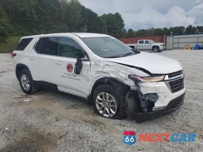 Czwarte zdjęcie samochodu z boku: 2023 CHEVROLET TRAVERSE LS VIN:1GNERFKW4PJ110142 - miniatura