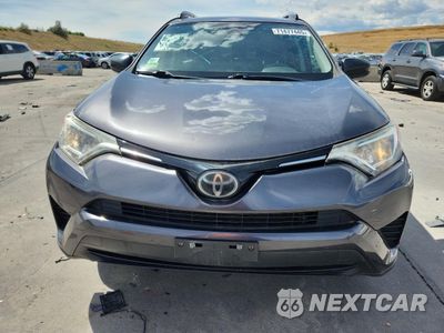 Piąte zdjęcie samochodu w środku: 2017 TOYOTA RAV4 LE VIN:JTMZFREV9HJ132534 - miniatura