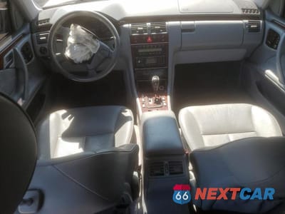 Zdjęcie 8 z 12 samochodu: 2001 MERCEDES-BENZ E 430 VIN:WDBJF70J61B188595 - miniatura