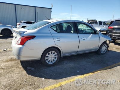Trzecie zdjęcie samochodu z tyłu: 2019 NISSAN VERSA S VIN:3N1CN7AP4KL851021 - miniatura