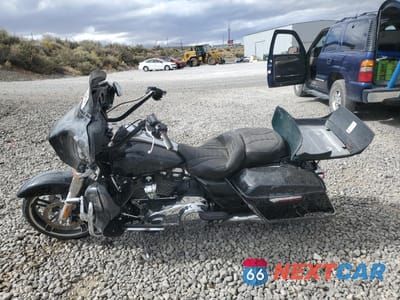 Trzecie zdjęcie samochodu z tyłu: 2017 HARLEY-DAVIDSON FLHX STREET GLIDE VIN:1HD1KBC19HB609827 - miniatura