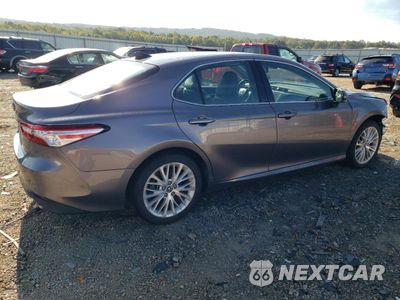 Trzecie zdjęcie samochodu z tyłu: 2020 TOYOTA CAMRY XLE VIN:4T1F11AK4LU928464 - miniatura