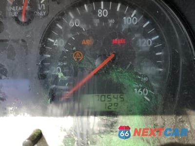 Zdjęcie 9 z 12 samochodu: 2000 VOLKSWAGEN GTI GLX VIN:WVWDE21J1YW456457 - miniatura