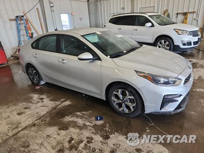 Czwarte zdjęcie samochodu z boku: 2021 KIA FORTE FE VIN:3KPF24AD5ME265572 - miniatura