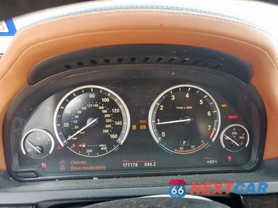 Zdjęcie 9 z 13 samochodu: 2013 BMW 740 LI VIN:WBAYE4C53DD137707 - miniatura