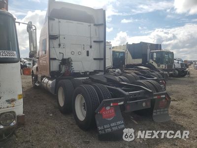 Trzecie zdjęcie samochodu z tyłu: 2019 INTERNATIONAL LT625 SEMI TRUCK VIN:3HSDZTZRXKN093749 - miniatura