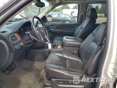 Zdjęcie 7 z 13 samochodu: 2009 CHEVROLET SUBURBAN K1500 LTZ VIN:1GNFK36359R210164 - miniatura