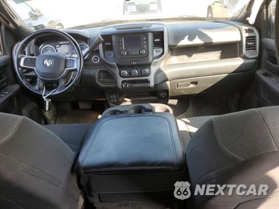 Zdjęcie 8 z 13 samochodu: 2021 RAM 2500 TRADESMAN VIN:3C6UR5CL4MG523962 - miniatura