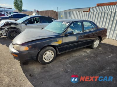 1995 TOYOTA CAMRY DX 4T1SK11EXSU639528 - główne zdjęcie licytacji z USA - miniatura