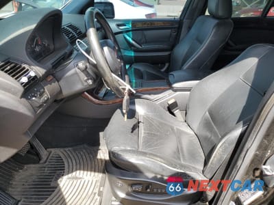 Zdjęcie 7 z 15 samochodu: 2005 BMW X5 4.4I VIN:5UXFB53525LV16048 - miniatura
