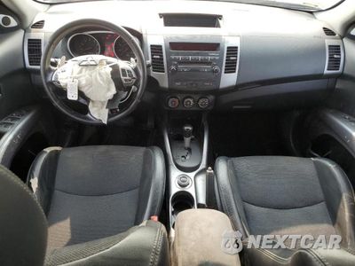 Zdjęcie 8 z 13 samochodu: 2008 MITSUBISHI OUTLANDER SE VIN:JA4LT31W58Z014566 - miniatura