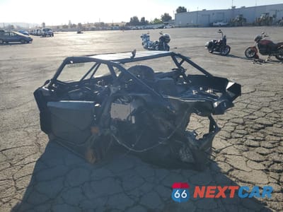 Trzecie zdjęcie samochodu z tyłu: 2021 CAN-AM MAVERICK X3 X RS TURBO RR VIN:3JBVXAV22MK000763 - miniatura