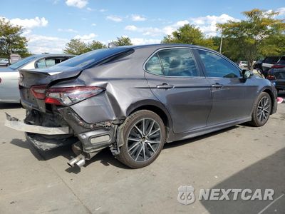 Trzecie zdjęcie samochodu z tyłu: 2023 TOYOTA CAMRY SE NIGHT SHADE VIN:4T1G11AK4PU758004 - miniatura