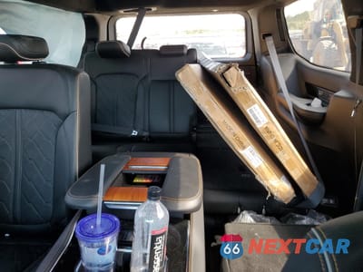 Zdjęcie 10 z 14 samochodu: 2022 JEEP GRAND WAGONEER SERIES III VIN:1C4SJVGJ6NS195647 - miniatura