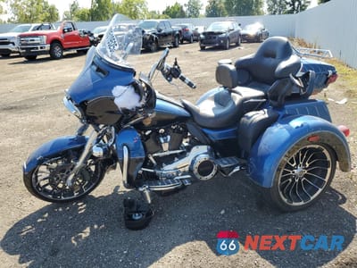 Trzecie zdjęcie samochodu z tyłu: 2018 HARLEY-DAVIDSON FLHTCUTG 115TH ANNIVERSARY TRI GLIDE ULTRA VIN:1HD1MDD1XJB854825 - miniatura