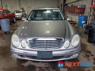 Piąte zdjęcie samochodu w środku: 2004 MERCEDES-BENZ E 320 4MATIC VIN:WDBUF82JX4X164355 - miniatura