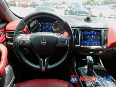 Zdjęcie 9 z 14 samochodu: 2019 MASERATI LEVANTE VIN:ZN661XUA6KXXXXXXX - miniatura