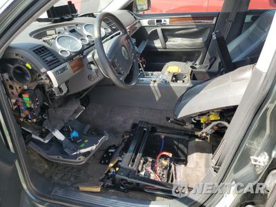 Zdjęcie 7 z 13 samochodu: 2004 VOLKSWAGEN TOUAREG 4.2 VIN:WVGEM77L84D046978 - miniatura