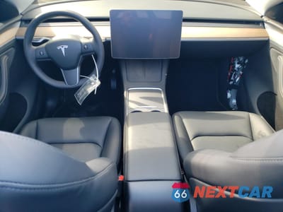 Zdjęcie 8 z 12 samochodu: 2025 TESLA MODEL Y VIN:7SAYGDEE0SA367575 - miniatura
