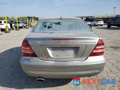 Zdjęcie 6 z 14 samochodu: 2005 MERCEDES-BENZ C 230K SPORT SEDAN VIN:WDBRF40J75F576998 - miniatura