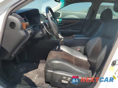 Zdjęcie 7 z 12 samochodu: 2012 LEXUS LS 460 VIN:JTHBL5EF3C5112260 - miniatura