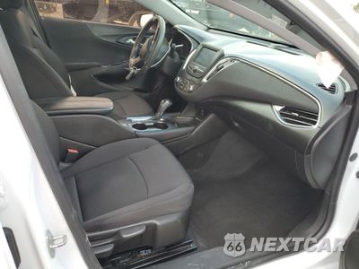 Zdjęcie 7 z 13 samochodu: 2017 CHEVROLET MALIBU LT VIN:1G1ZE5ST8HF183212 - miniatura