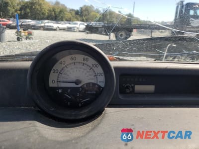 Zdjęcie 9 z 14 samochodu: 2005 TOYOTA SCION XB VIN:JTLKT324950194895 - miniatura