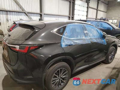 Trzecie zdjęcie samochodu z tyłu: 2025 LEXUS NX 350 PREMIUM VIN:2T2GGCEZXSC071620 - miniatura