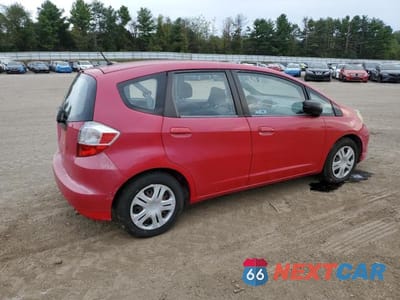 Trzecie zdjęcie samochodu z tyłu: 2010 HONDA FIT VIN:JHMGE8H20AC019845 - miniatura