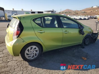 Trzecie zdjęcie samochodu z tyłu: 2016 TOYOTA PRIUS C VIN:JTDKDTB31G1120786 - miniatura