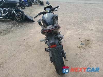 Czwarte zdjęcie samochodu z boku: 2024 KAWASAKI ER500 VIN:ML5ERGF10RDA11667 - miniatura