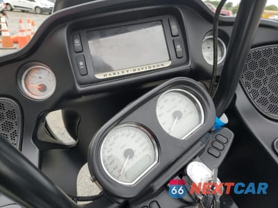 Zdjęcie 7 z 10 samochodu: 2018 HARLEY-DAVIDSON FLTRX ROAD GLIDE VIN:1HD1KHC16JB634127 - miniatura