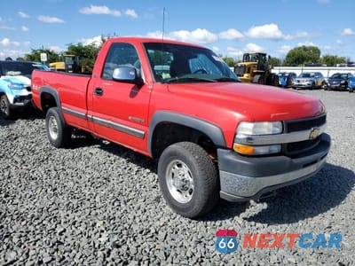 Czwarte zdjęcie samochodu z boku: 2001 CHEVROLET SILVERADO K2500 HEAVY DUTY VIN:1GCHK24G21E205596 - miniatura