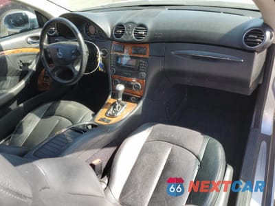 Zdjęcie 8 z 12 samochodu: 2007 MERCEDES-BENZ CLK 350 VIN:WDBTK56F97F221229 - miniatura